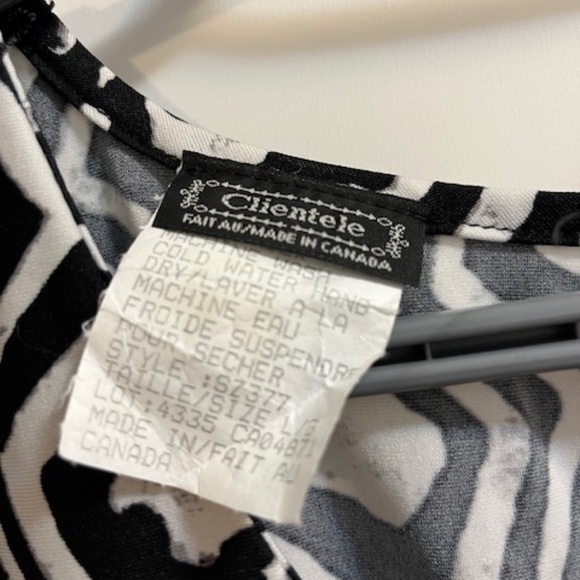 Clientele Black & White Flowy Blouse size Large - Picture 2 of 3